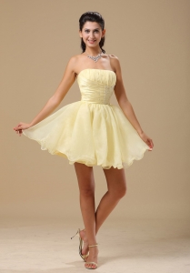 Light Yellow Dama Dresses for Quinceanera Beaded Ruch