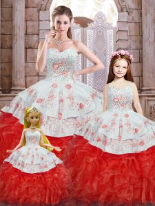 Fitting White And Red Ball Gowns Organza Sweetheart Sleeveless Beading and Appliques and Ruffles Floor Length Lace Up Quinceanera Dress