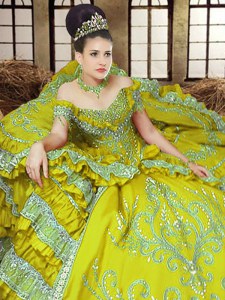 Dramatic Off The Shoulder Sleeveless Lace Up Ball Gown Prom Dress Light Yellow Satin