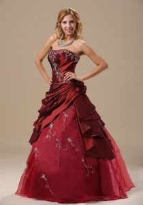 Burgundy Strapless Quinceanera Dress with Floral Embroidery
