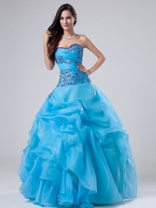 Appliques Beading Quinceanera Dress Sweetheart Organza Gown