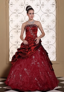 Appliques Decorate Quinceanera Dress 2013 Strapless Wine Red