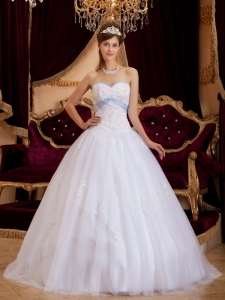 White Sweetheart Appliques Tulle Quinceanera Dress