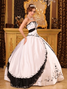 Ball Gown Strapless Embroidery Satin White and Black