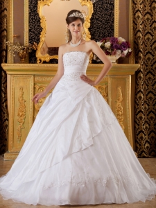 Strapless White Ball Gown Tafftea and Tulle Appliques