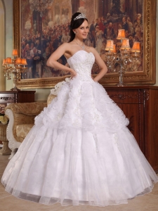 White Sweetheart Organza Appliques Quinceanera Dress