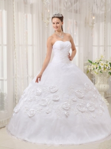 White Ball Gown Sweetheart Organza Quinceanera Dress