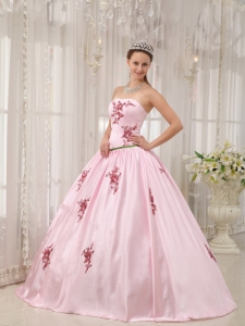 Pink Ball Gown Strapless Appliques Dress for Quinceanera