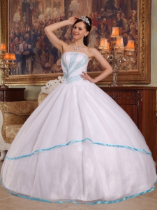 Ball Gown Strapless Organza Beaded White Quinceanera Dress