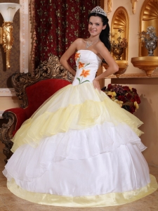 Light Yellow and White Organza Embroidery Sweet 16 Dress