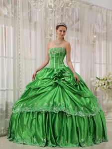 Ball Gown Taffeta Green Quinceanera Dress Beading Applique