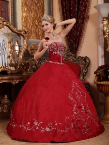 Embroidery Wine Red Quinceanera Dress Ball Gown Strapless