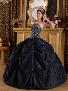 Black Pick-ups Beaded Quinceanera Ball Gowns for Sweet 16