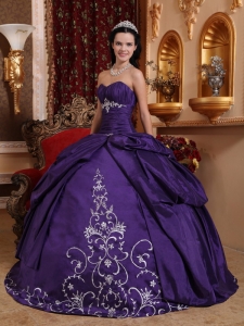 Sweetheart Embroidery Purple Quinceanera Dress Ball Gown