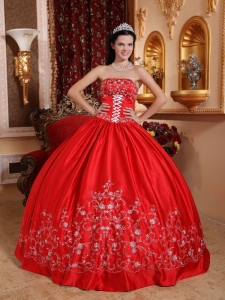 Taffeta Embroidery Quinceanera Gown Dress Red Strapless
