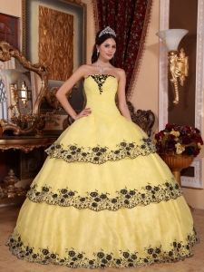 Yellow Ball Gown Strapless Lace Appliques Quinceanera Dress