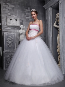 Elegant Quinceanera Gowns Strapless Tulle Beading Appliques