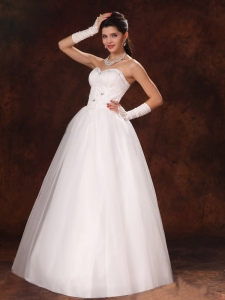 Elegant Sweetheart Beaded Tulle Garden Wedding Bridal Gowns
