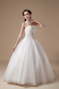 Ball Gown Strapless Satin And Tulle Appliques Wedding Dress