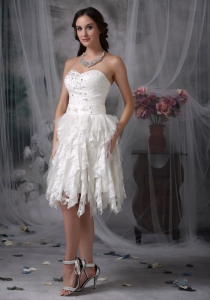 Sweet Empire Sweetheart Knee-length Lace Beading Wedding Gown