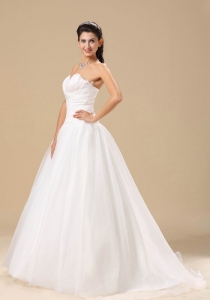 Sweetheart Ruch and Beading Decorate Bodice 2013 Bridal Gown