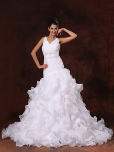 V-neck Ruffles Church Stylish Wedding Dress For Custom Made In 2013