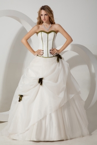 Ball Gown Sweetheart Organza Hand Made Flowers Wedding Dress