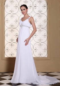 Elegant White Prom Dress V-neck Beaded Chiffon Brush Train
