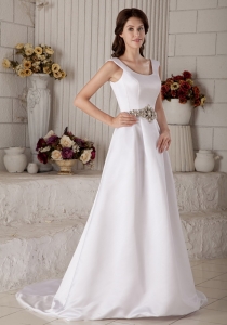 Luxurious Wedding Dress A-line Princess Scoop Train