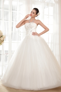 New Ball Gown Strapless Tulle Appliques Wedding Dress