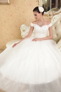 Ball Gown Off The Shoulder Tulle Appliques Wedding Dress