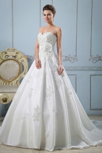 Sweetheart Wedding Dress With Appliques and Sash