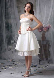Simple A-line Strapless Knee-length Taffeta Wedding Dress