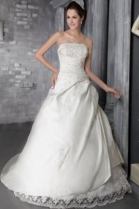 A-Line / Princess Strapless Court Train Taffeta Lace Wedding Dress