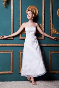 Column Ankle-length Organza and Taffeta Appliques Bridal Gown