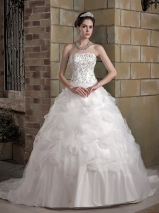 Ball Gown Embroidery Wedding Dress Strapless Chapel