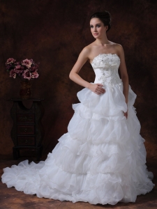 Beading A-Line Strapless Popular tiered skirt Wedding Dress