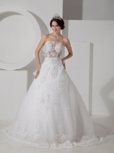 Lace Embroidery with Hand Made Flower Strapless Wedding Dress
