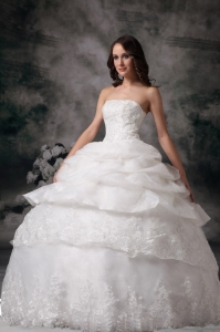 Strapless Wedding Dress Ball Gown Floor-length Lace Pick-ups
