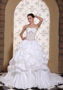 Pick-ups Ball Gown Lace Wedding Dresses Chapel Train