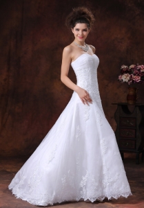 Lace Sweetheart A-Line Brush Train Beading Taffeta Wedding Dress