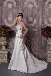 A-line Sweetheart Court Train Satin Beading Wedding Gowns