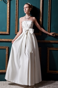 Strapless Wedding Dress Floor-length Taffeta Beading and Bows
