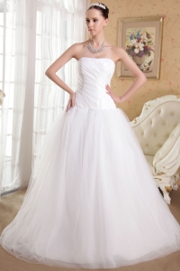 White Strapless Floor-length Tulle and Organza Bridal Dress