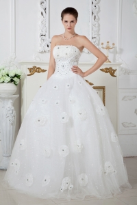 Flowers Decorate Ball Gown Wedding Dress with Sequins