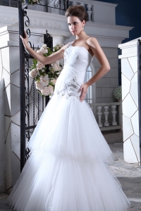 One Shoulder Dropped Wedding Dress Two-layers Tulle Skirt