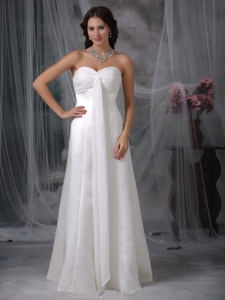 Sweetheart Ruch Floor-length Satin Wedding Dress