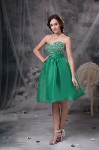 lovely Green Sweetheart Knee-length Prom Dress beaded