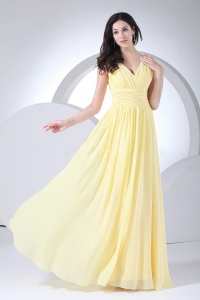 Ruching Light Yellow Chiffon V-neck 2013 Prom Dress