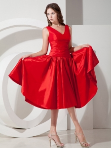 Ruched V-neck Red Dama Dresses for Quinceanera Taffeta